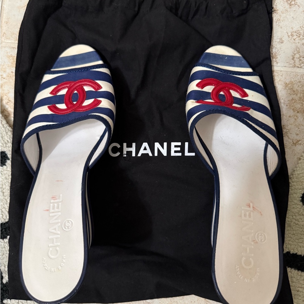 CHANEL Cruise line Navy, White & Red Striped Wedge Slide Sandals size EU41 - Picture 1 of 9
